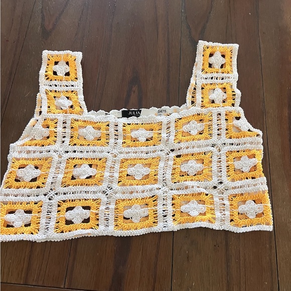 julia Tops - Nwot Julia sz L crotchet crop top mandarin and white square neck 0475